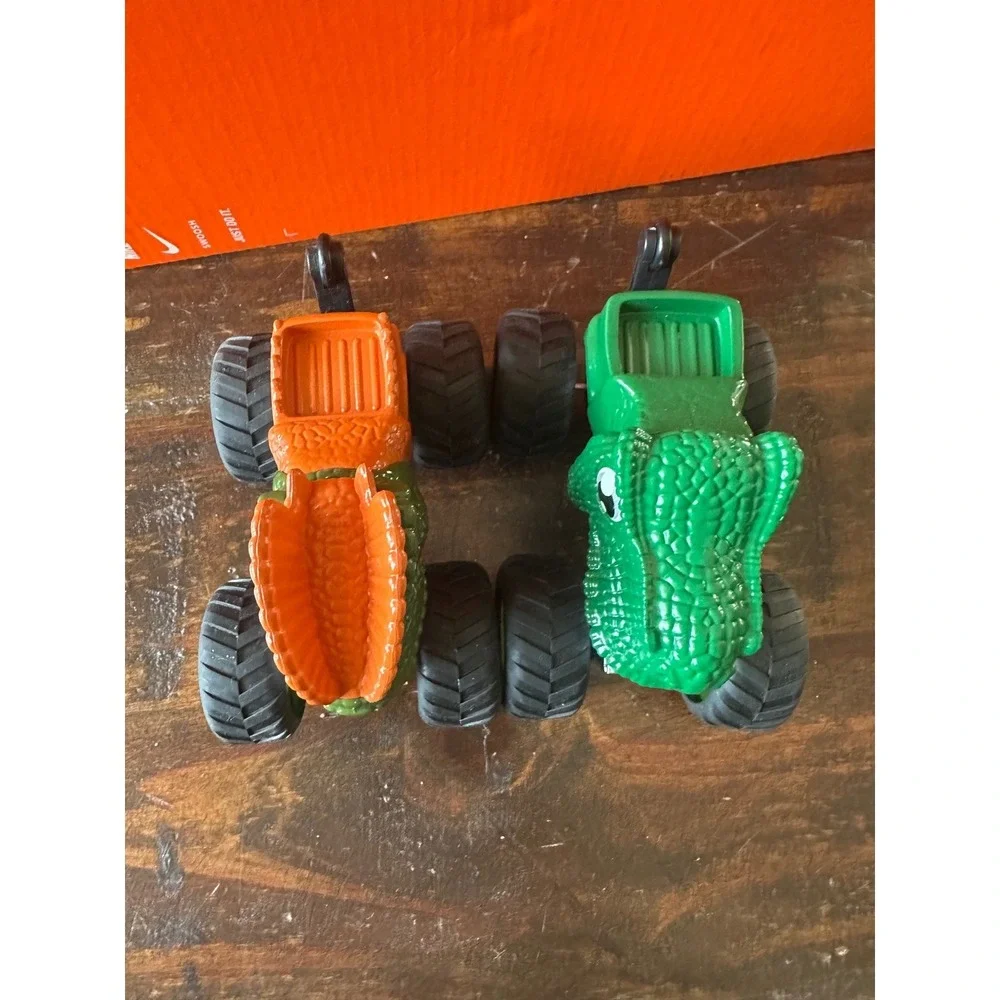 Monster Truck Dino Toy Lot‎ of 3 T-Rex Spinosaurus Triceratops One Rev Up